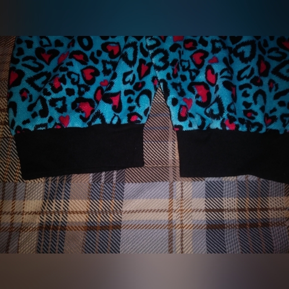 😴Dont Toss-&-Turn; get Comfy Pj's 🛌 - Picture 6 of 7